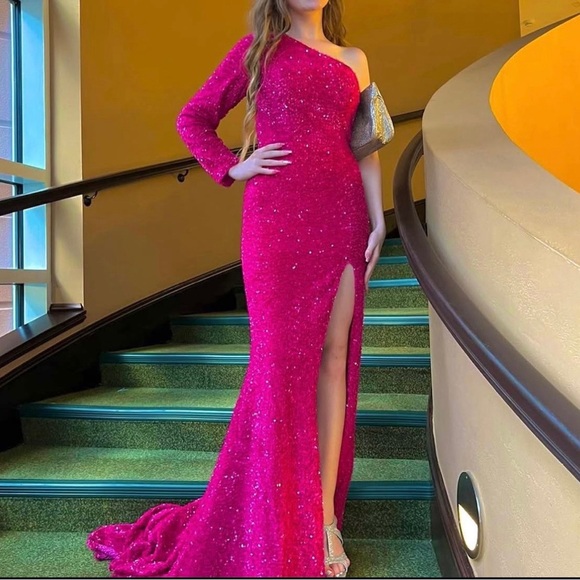 Portia and Scarlett Pink Sequin Asymmetrical Gown - Picture 2 of 2